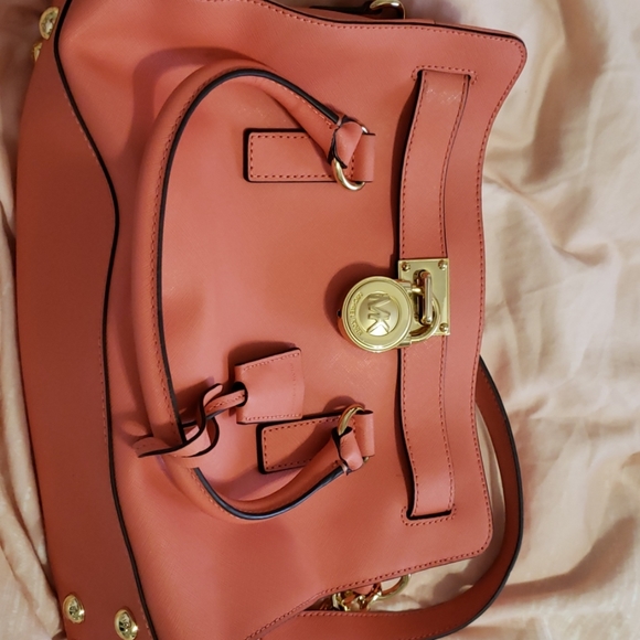 Michael Kors purse - Picture 2 of 4